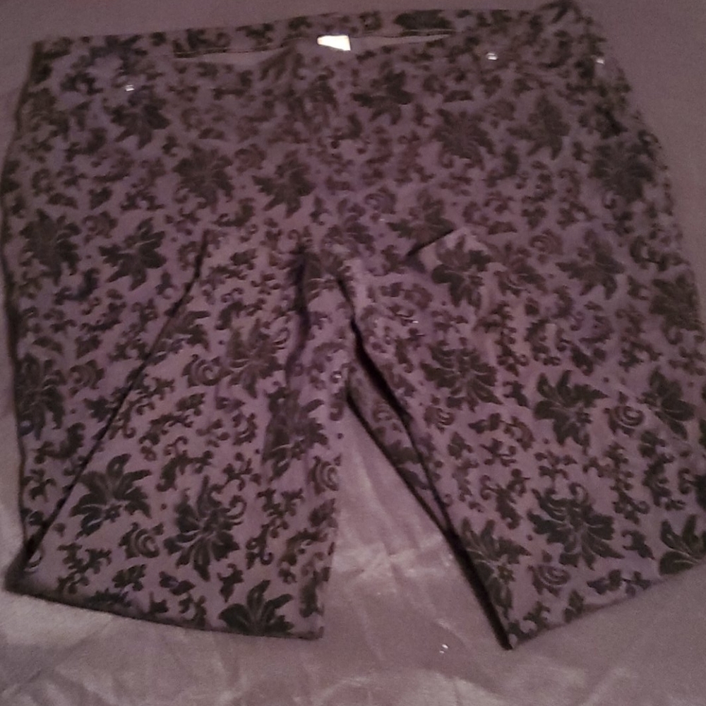 Plus Black Velvet jeggings